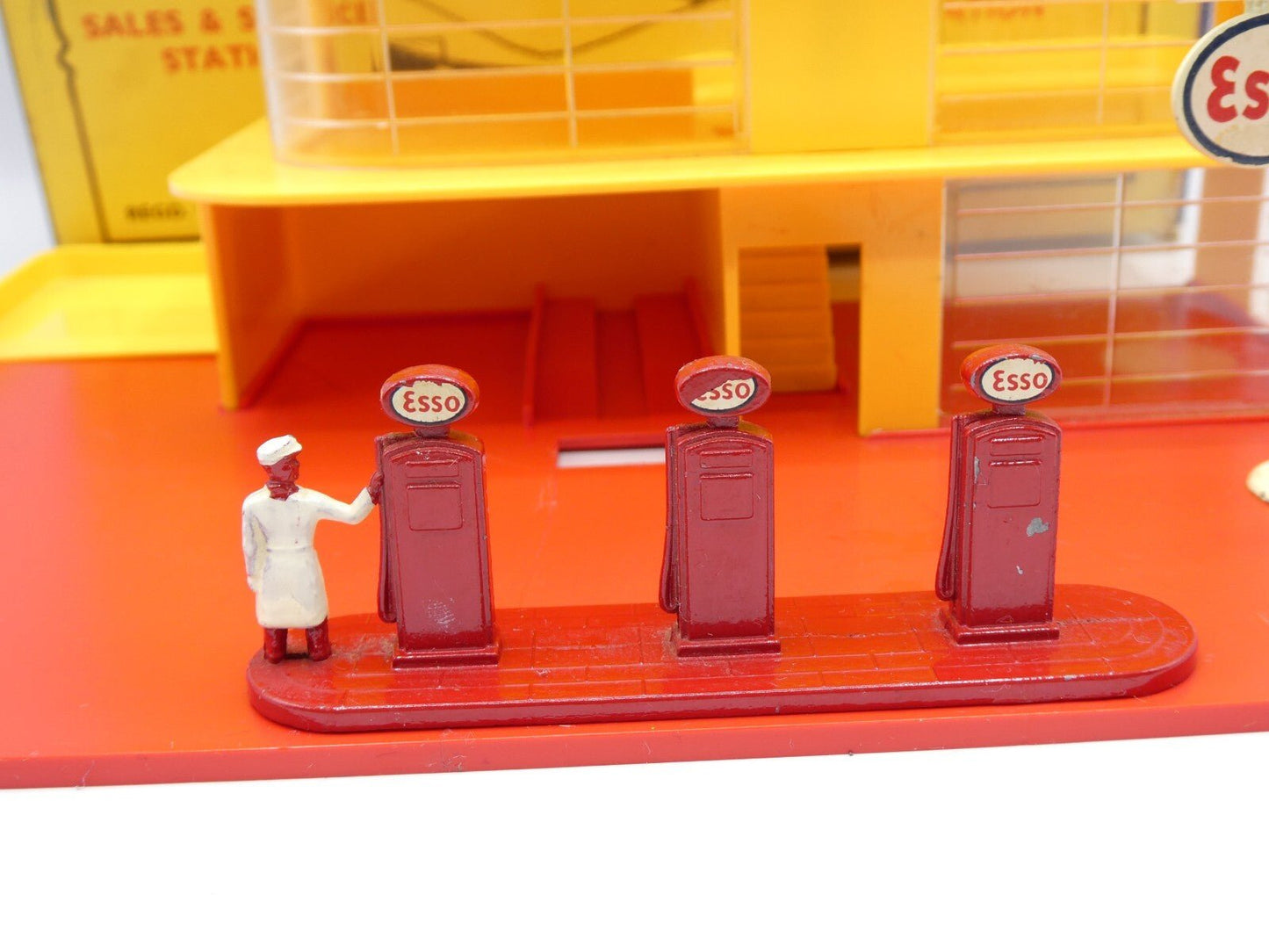 Matchbox Lesney MG - 1 Series Sales and Service Station - Repaired Base - Magic Matchbox