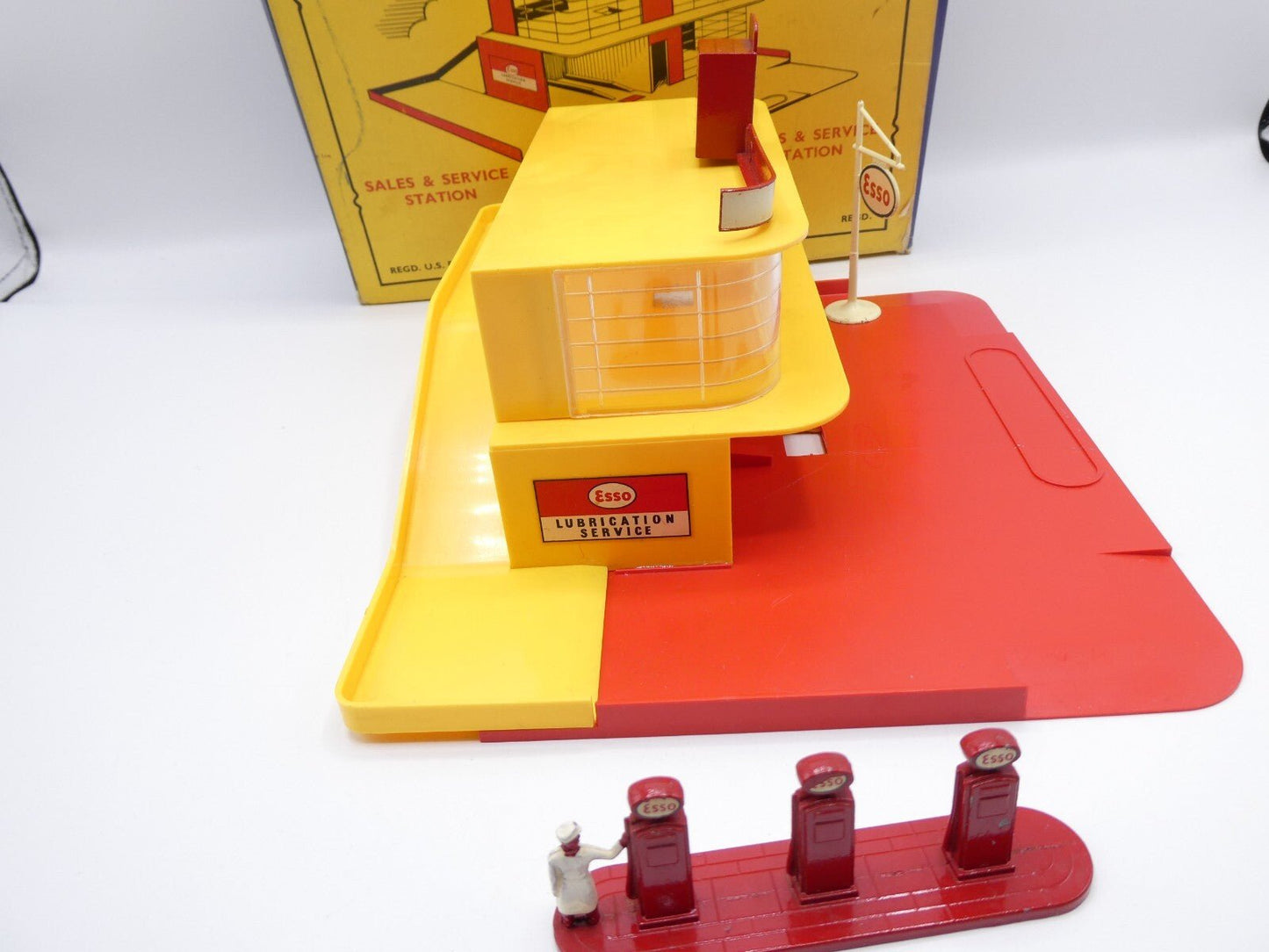 Matchbox Lesney MG - 1 Series Sales and Service Station - Repaired Base - Magic Matchbox