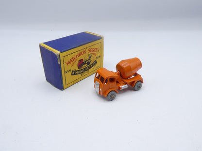 Matchbox Lesney No.26a ERF Cement Mixer - Near Mint & Boxed - Metal Wheels - Magic Matchbox