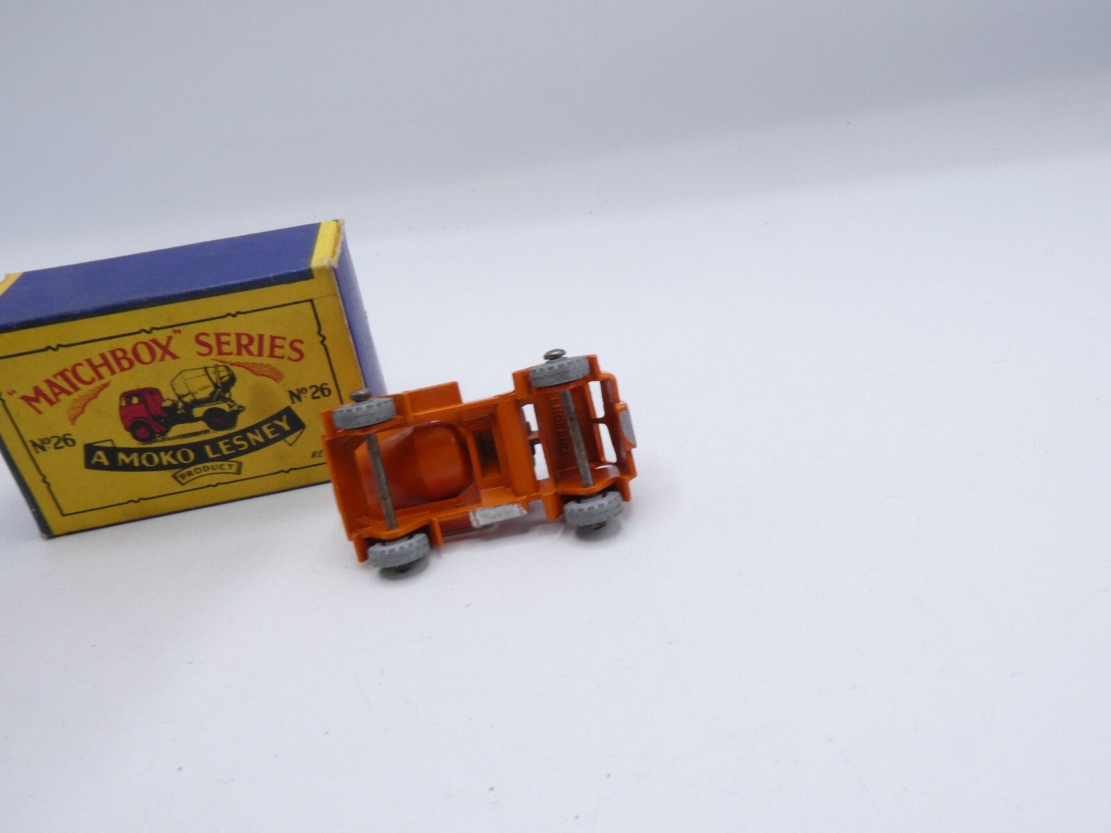 Matchbox Lesney No.26a ERF Cement Mixer - Near Mint & Boxed - Metal Wheels - Magic Matchbox