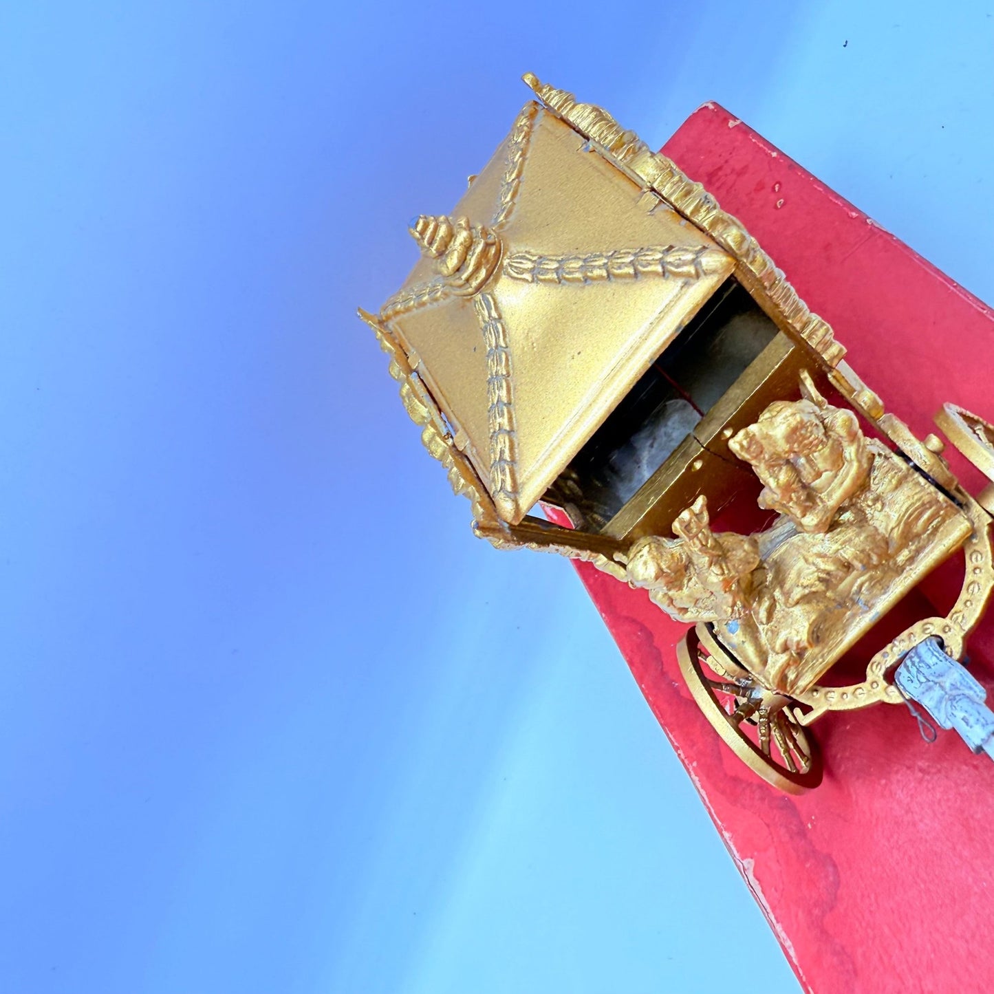 Matchbox Moko Lesney Coronation Coach VERY RARE EARLY ISSUE WITH KING & QUEEN - Magic Matchbox