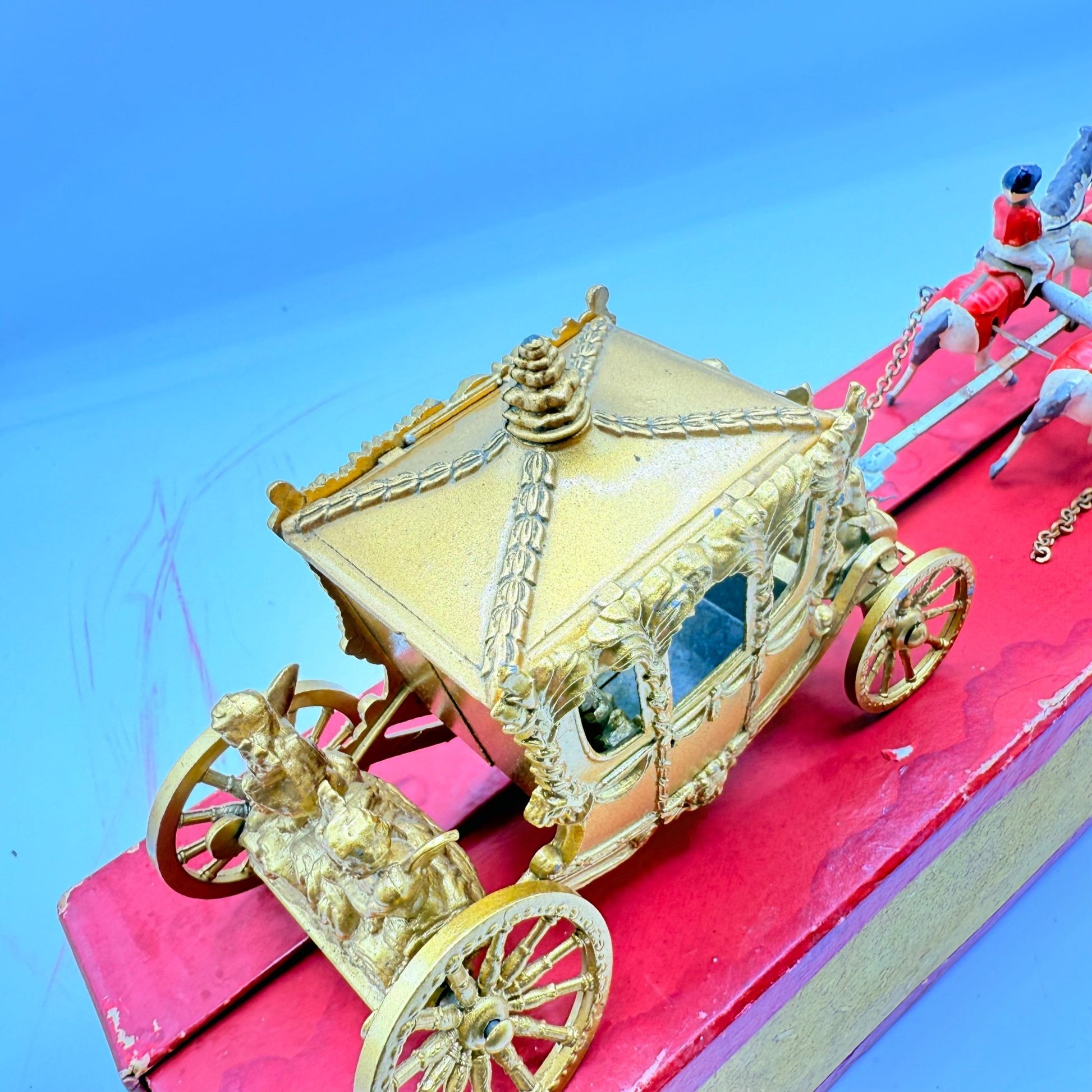 Matchbox Moko Lesney Coronation Coach VERY RARE EARLY ISSUE WITH KING & QUEEN - Magic Matchbox
