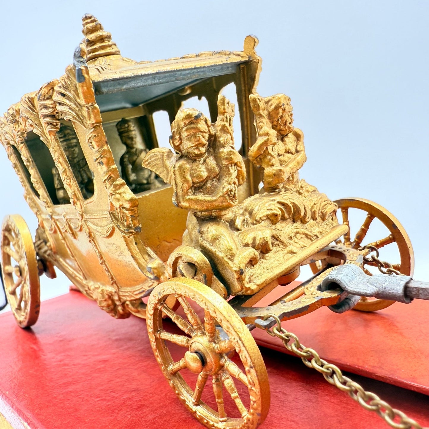 Matchbox Moko Lesney Coronation Coach VERY RARE EARLY ISSUE WITH KING & QUEEN - Magic Matchbox