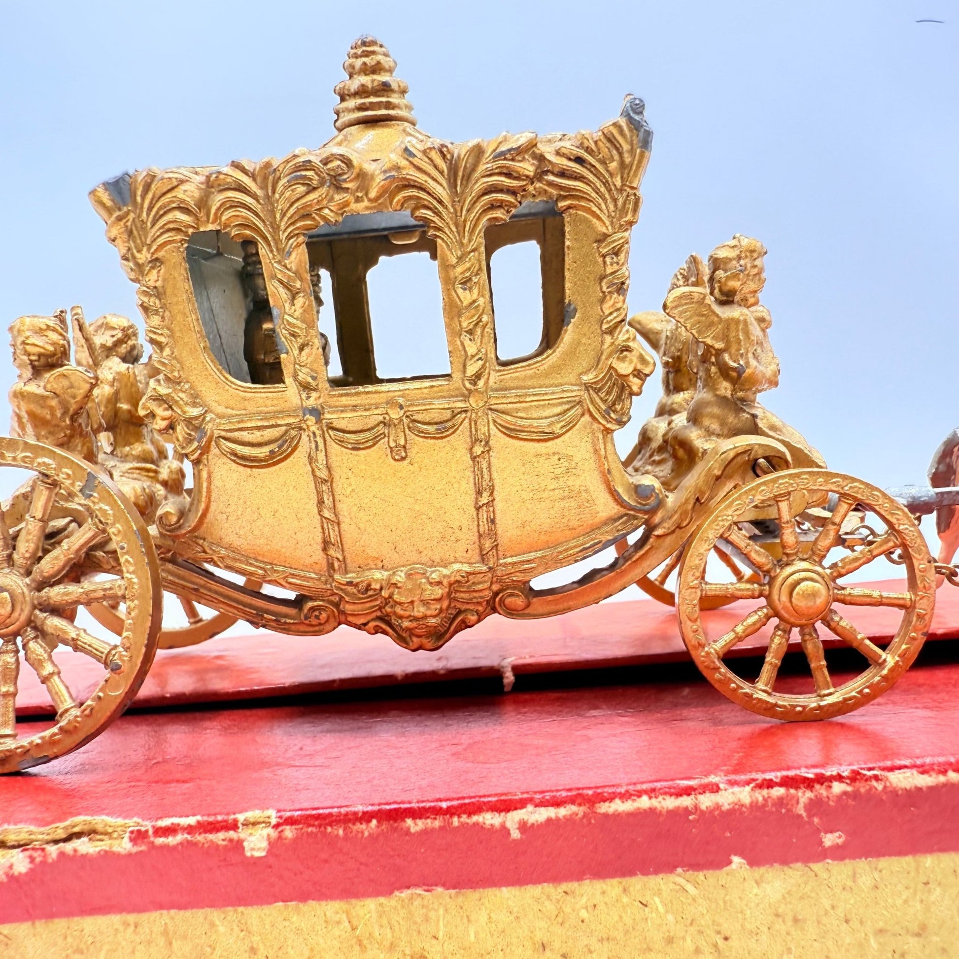Matchbox Moko Lesney Coronation Coach VERY RARE EARLY ISSUE WITH KING & QUEEN - Magic Matchbox