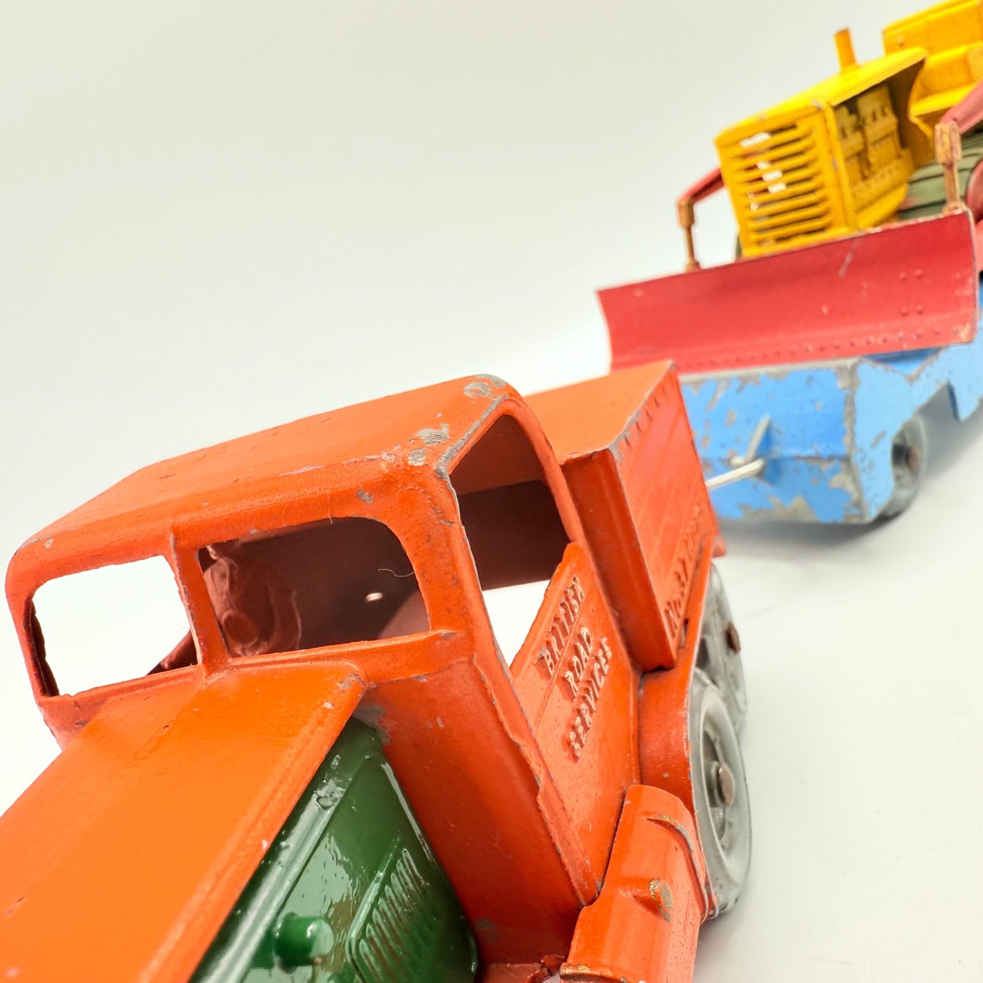 Matchbox Moko Lesney Large Scale Prime Mover + Low Loader Trailer & Caterpillar Bulldozer - Magic Matchbox