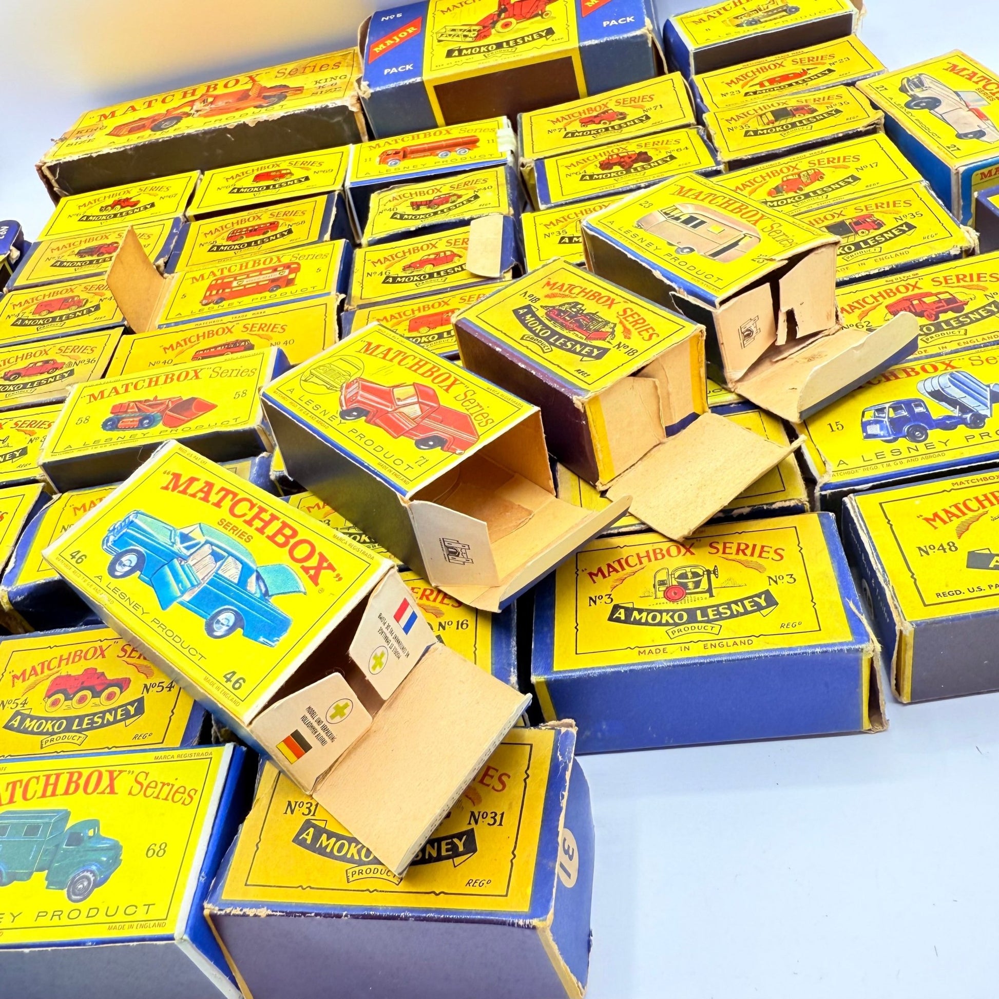 Matchbox Regular Wheels Damaged & Broken Boxes x 50 - Magic Matchbox