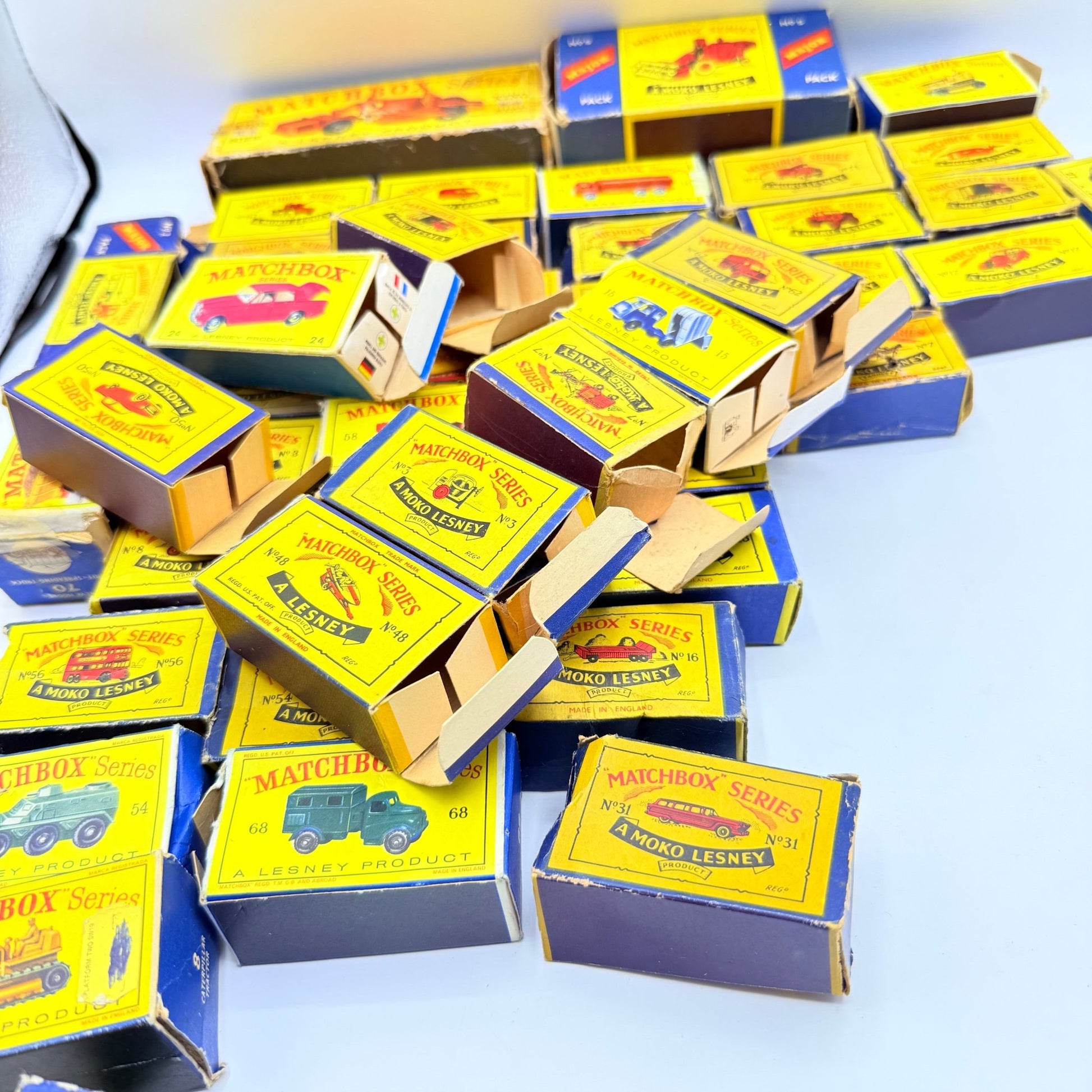 Matchbox Regular Wheels Damaged & Broken Boxes x 50 - Magic Matchbox