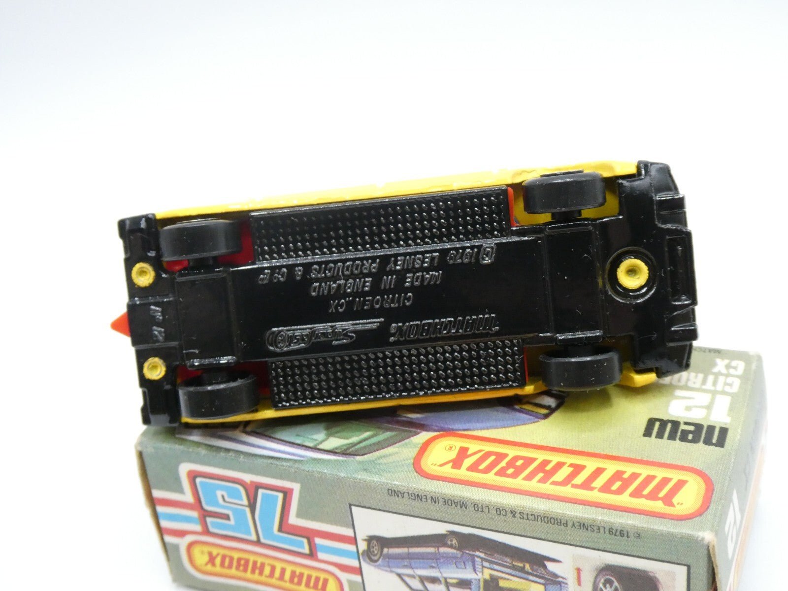 Matchbox Superfast 12 Citroen CX Yellow BLUE GLASS - Magic Matchbox