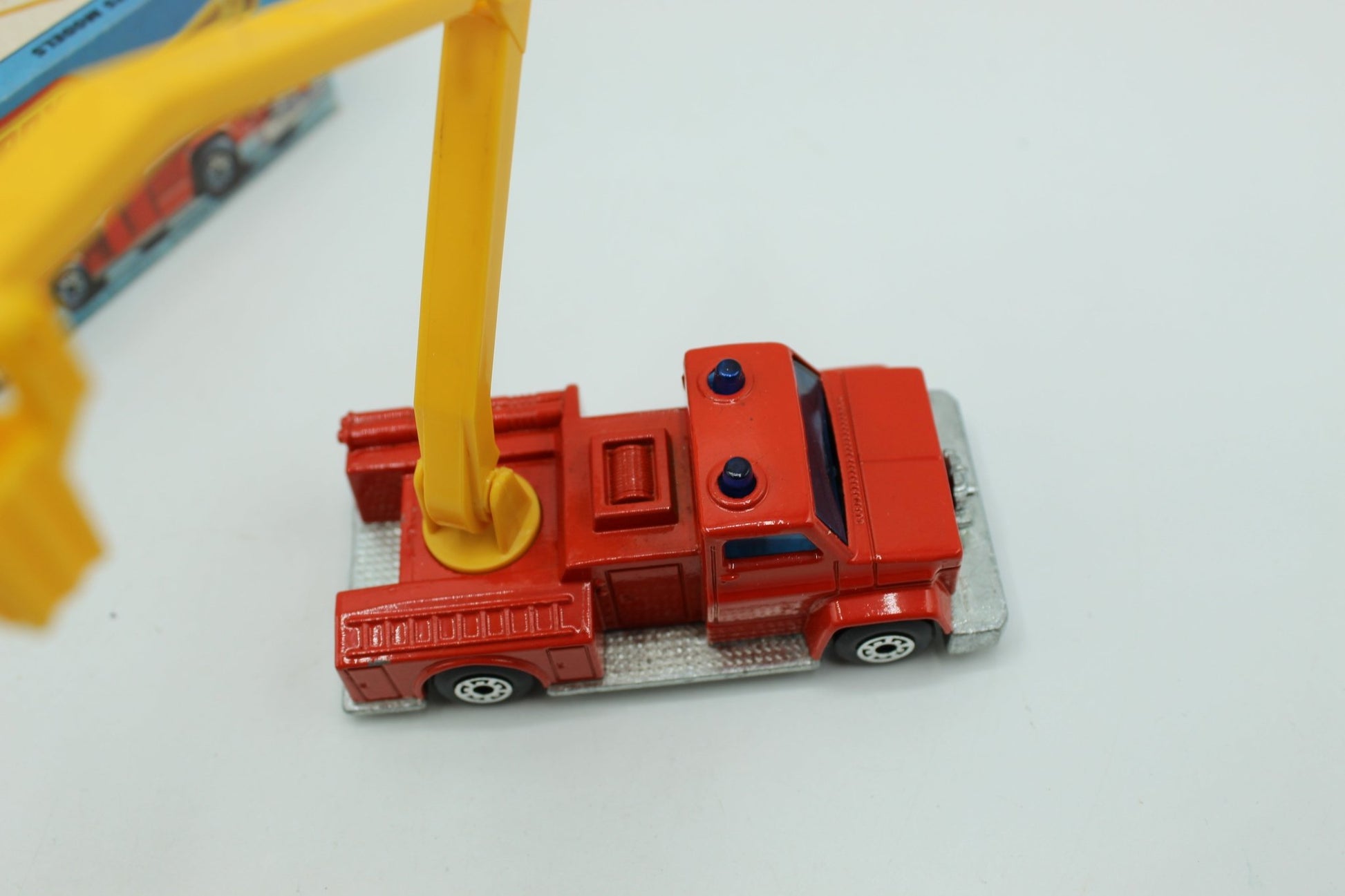 Matchbox Superfast 13 Snorkel Fire Engine - Magic Matchbox