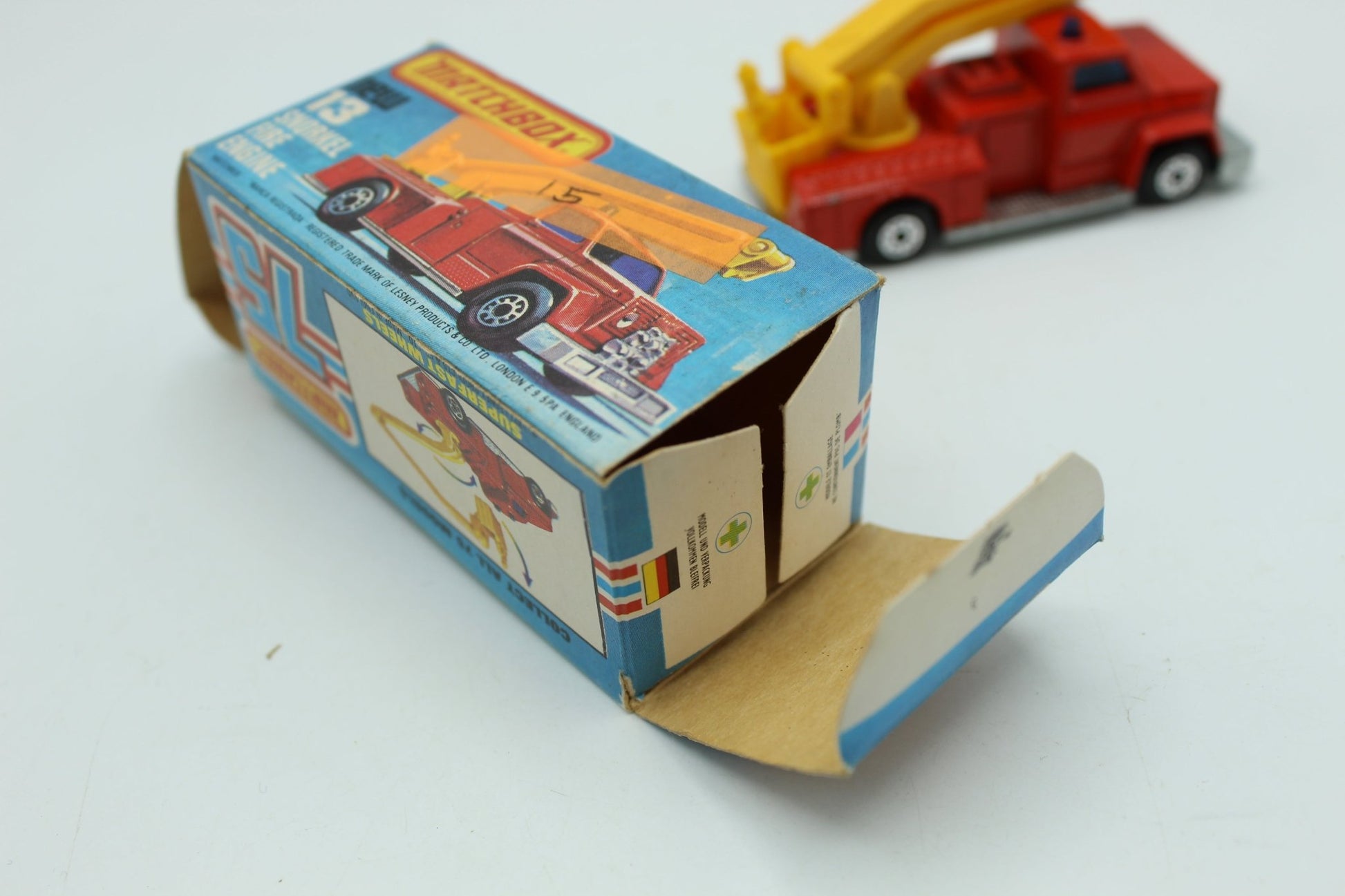 Matchbox Superfast 13 Snorkel Fire Engine - Magic Matchbox