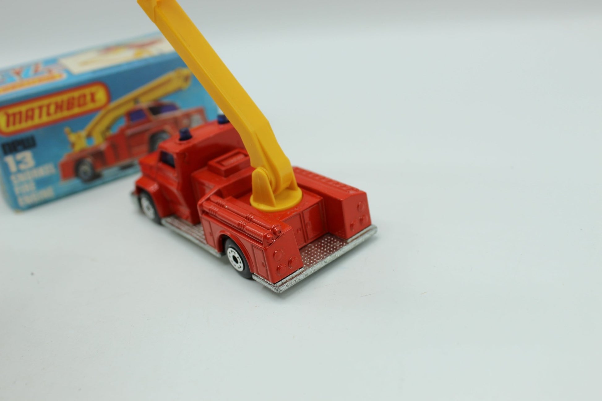 Matchbox Superfast 13 Snorkel Fire Engine - Magic Matchbox