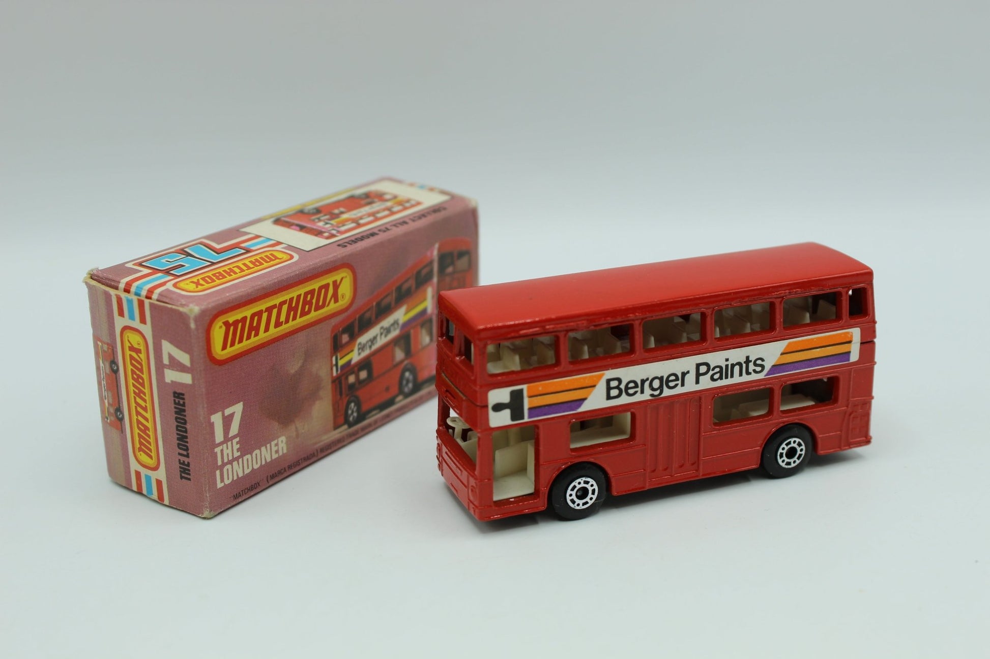 Matchbox Superfast 17 The Londoner - Berger Paints - Magic Matchbox