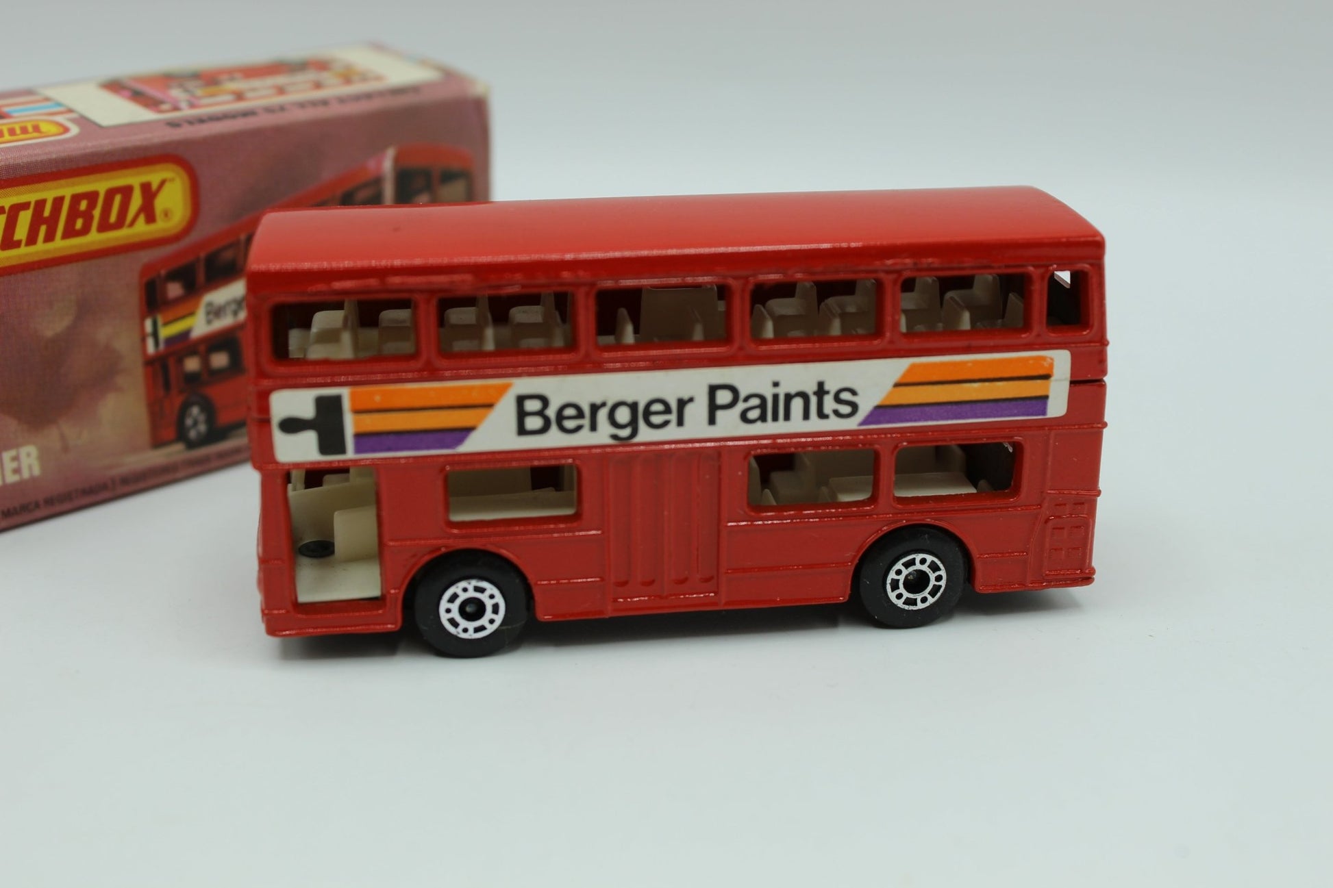Matchbox Superfast 17 The Londoner - Berger Paints - Magic Matchbox