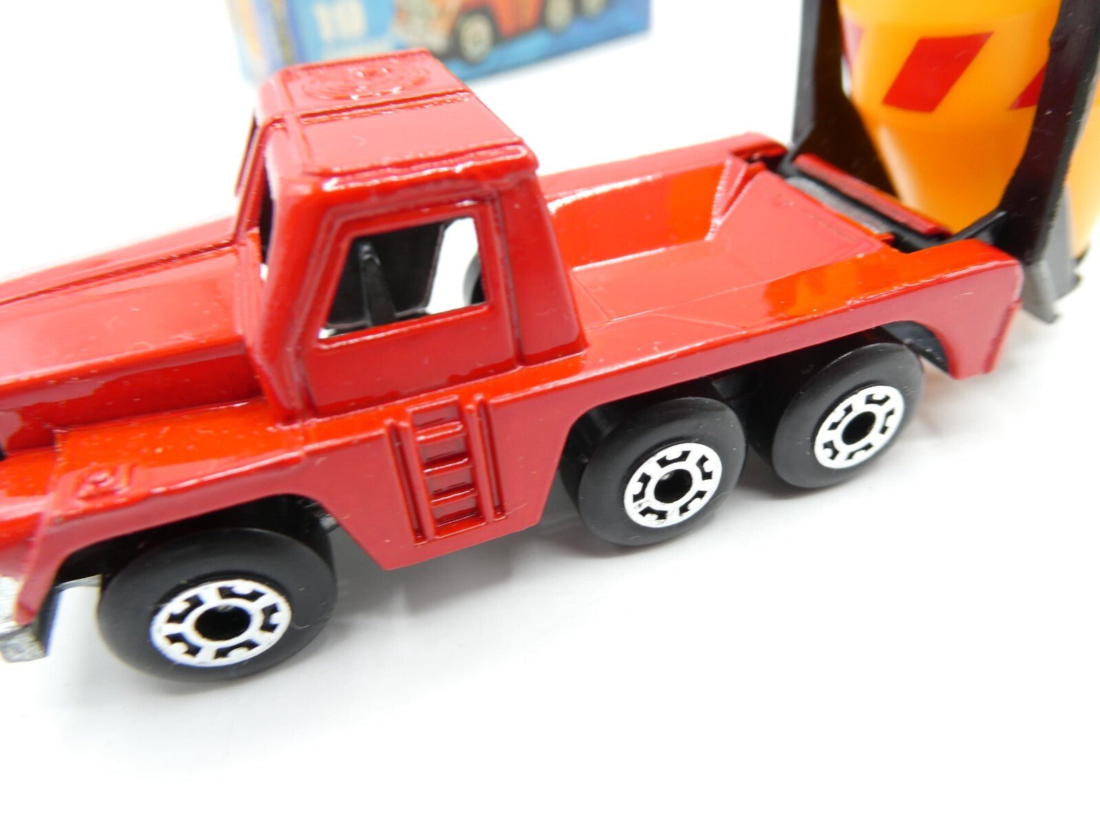 Matchbox Superfast 19 Cement Truck without glass - Magic Matchbox