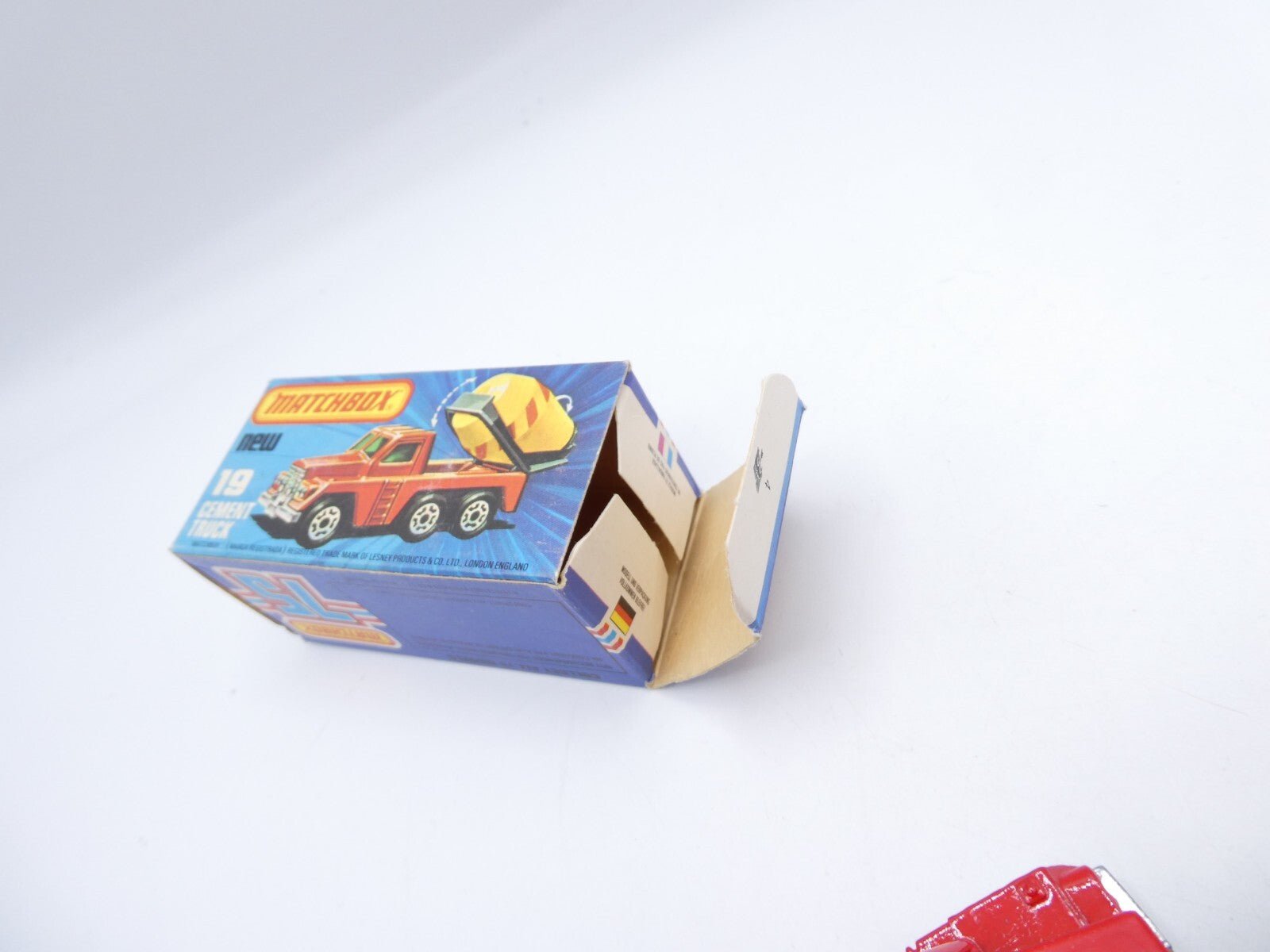 Matchbox Superfast 19 Cement Truck without glass - Magic Matchbox