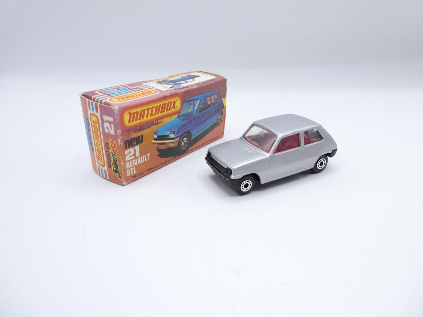 Matchbox Superfast 21 RENAULT 5TL in SILVER Damaged Box - Magic Matchbox