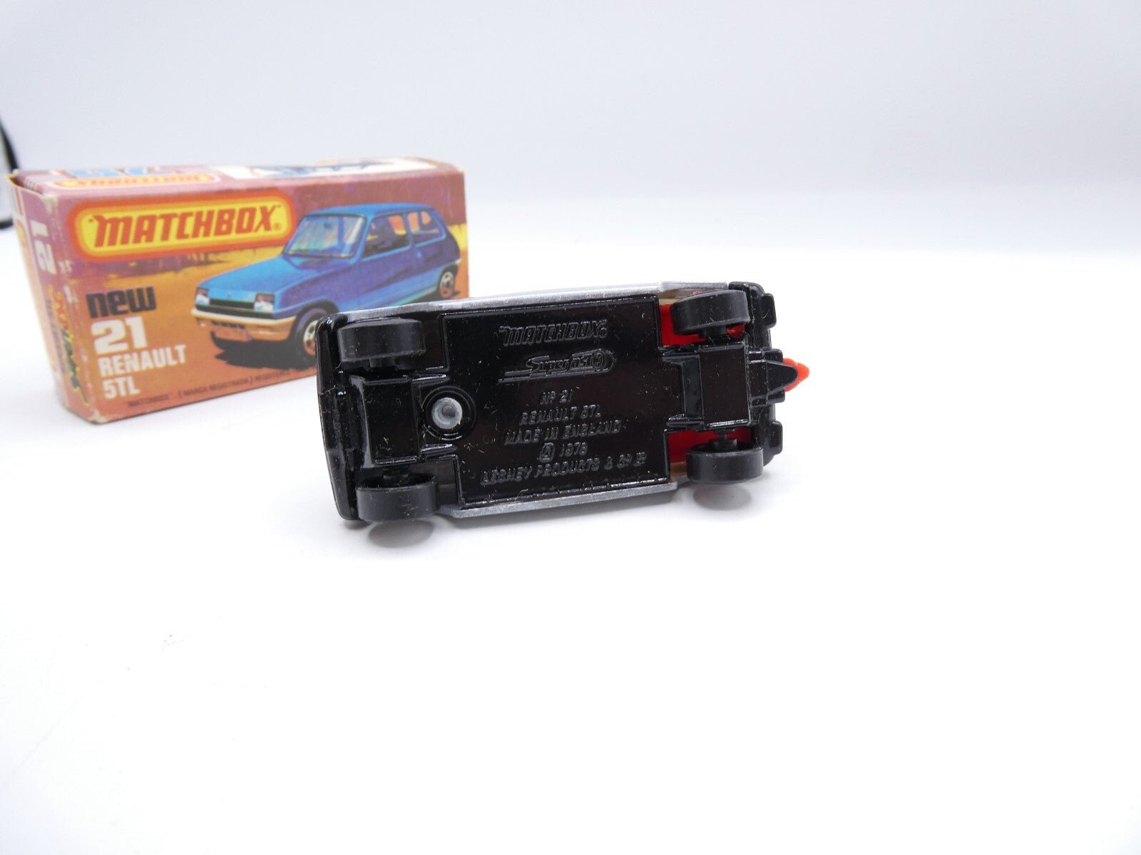 Matchbox Superfast 21 RENAULT 5TL in SILVER Damaged Box - Magic Matchbox