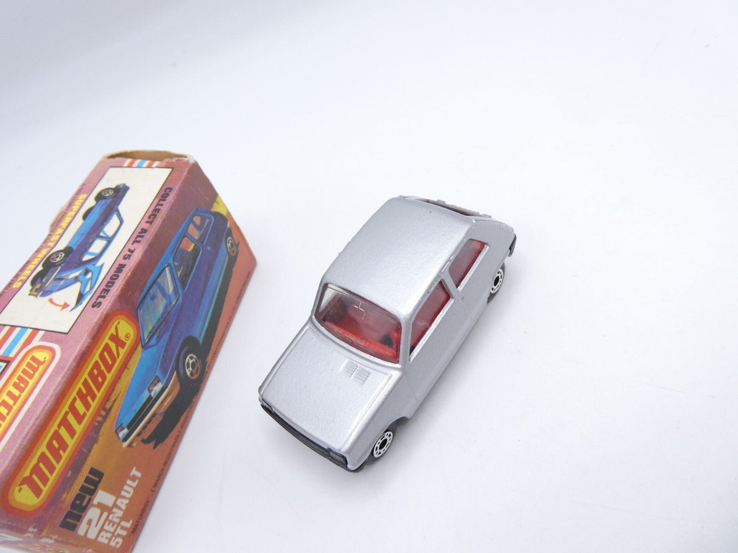 Matchbox Superfast 21 RENAULT 5TL in SILVER Damaged Box - Magic Matchbox
