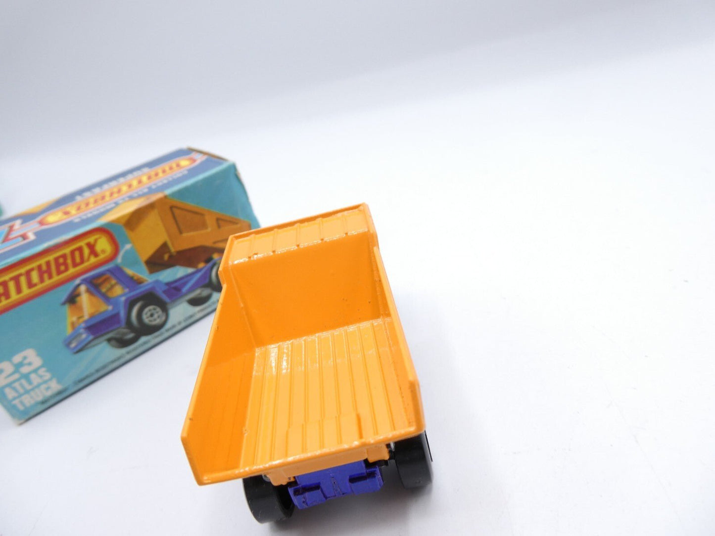 Matchbox Superfast 23 Atlas Dump Truck - Magic Matchbox