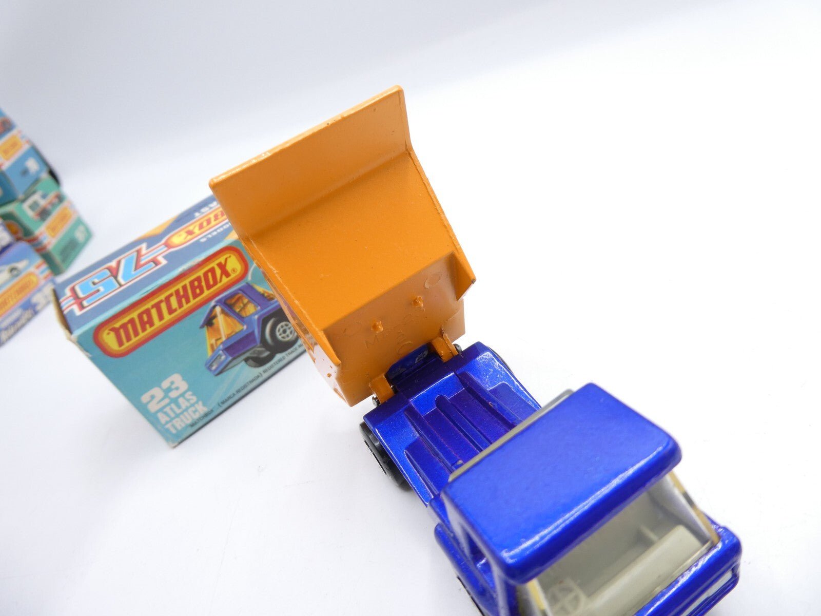 Matchbox Superfast 23 Atlas Dump Truck - Magic Matchbox