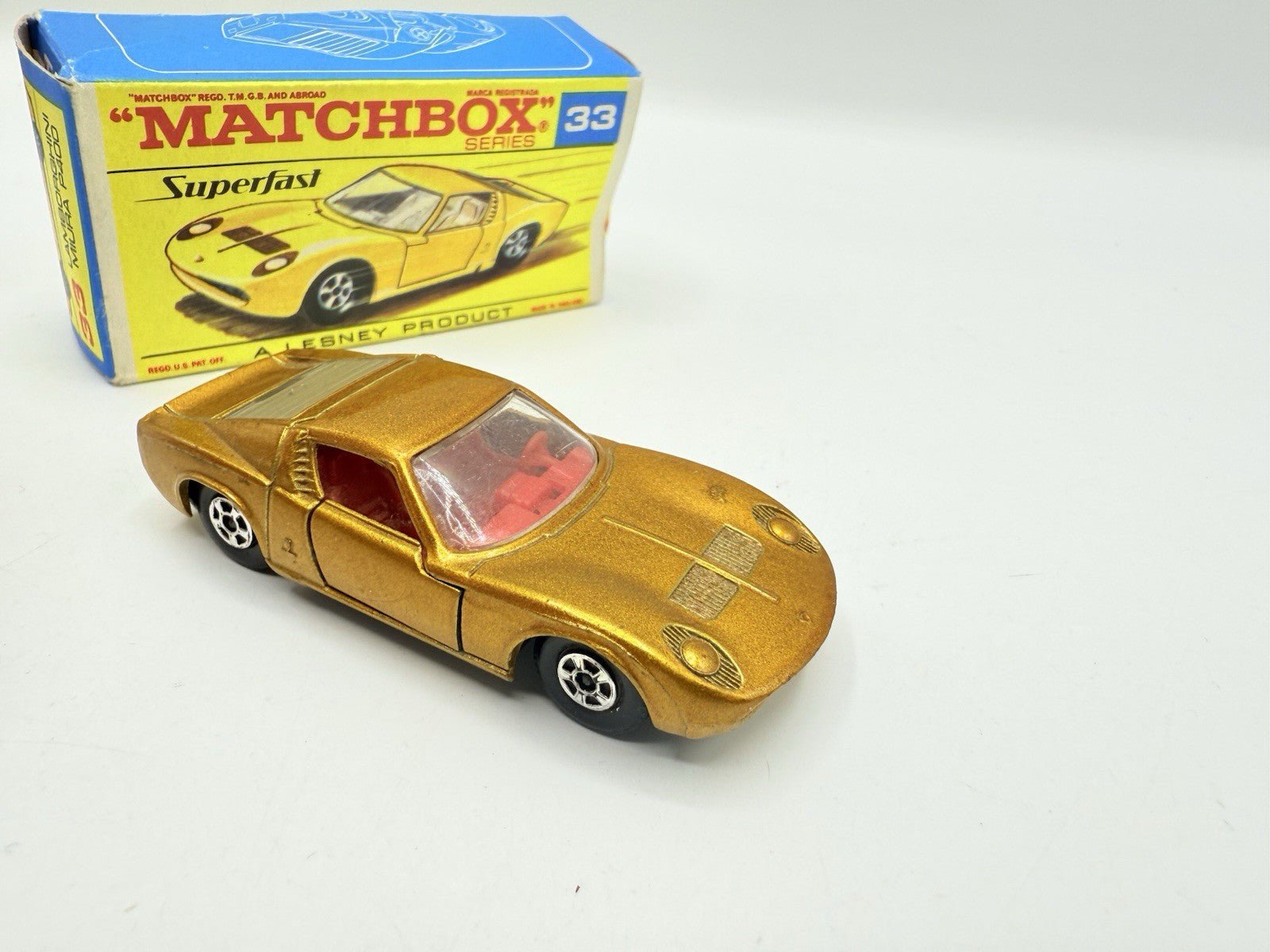 Matchbox Superfast 33 Lamborghini Miura - Magic Matchbox