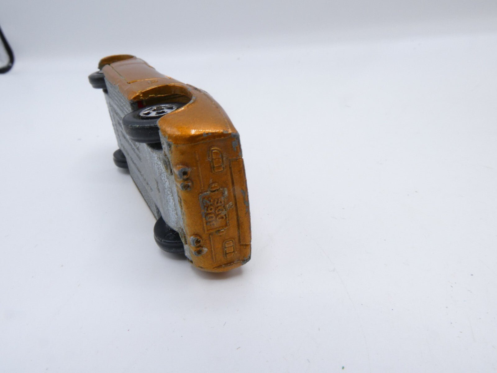 Matchbox Superfast 33 Lamborghini Miura Bronze & Red Interior - Magic Matchbox