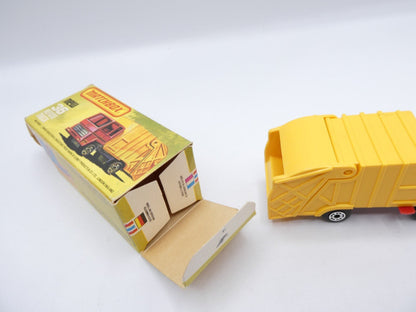 Matchbox Superfast 36 Refuse Truck VN Mint Boxed - Magic Matchbox