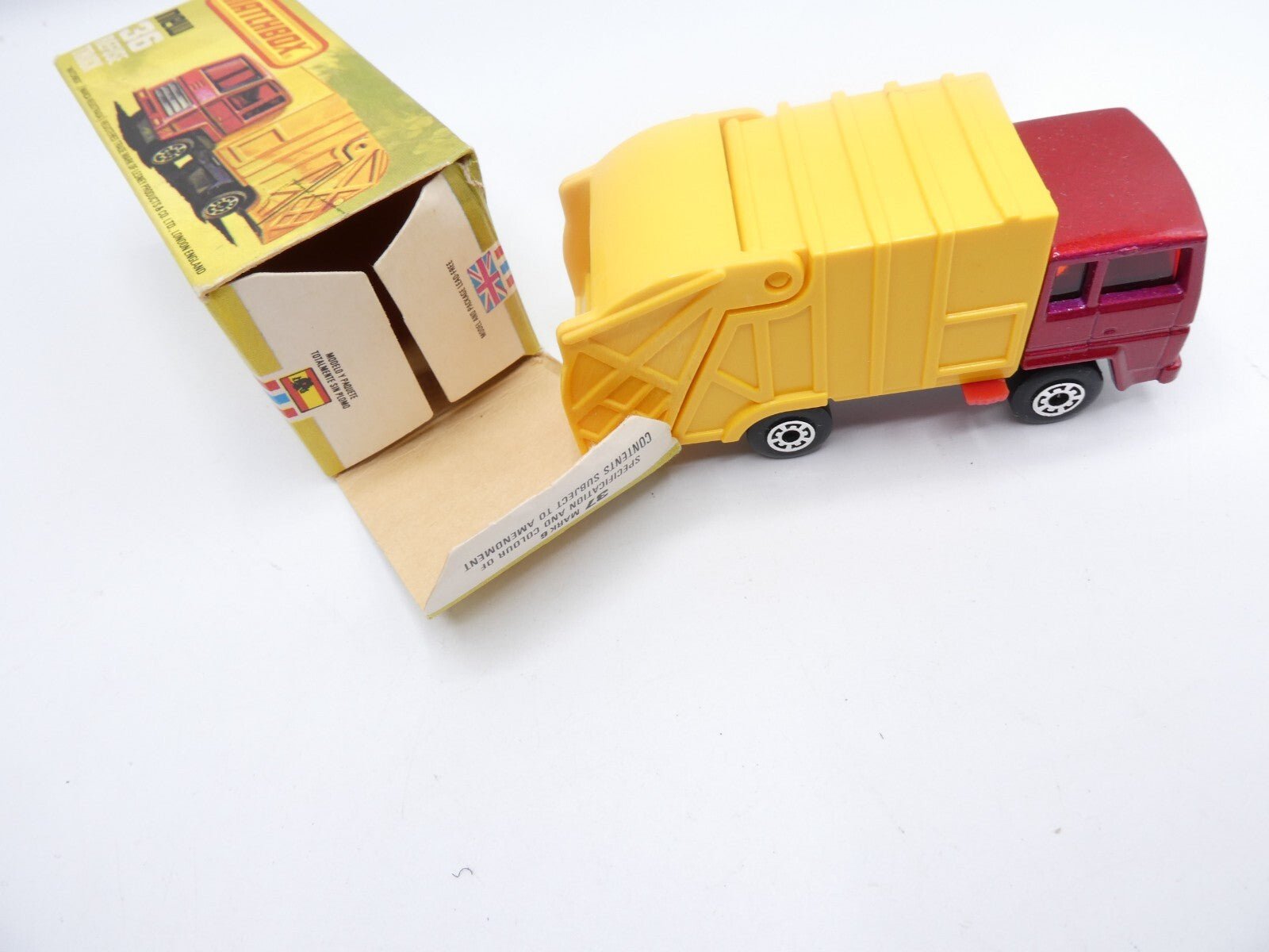 Matchbox Superfast 36 Refuse Truck VN Mint Boxed - Magic Matchbox
