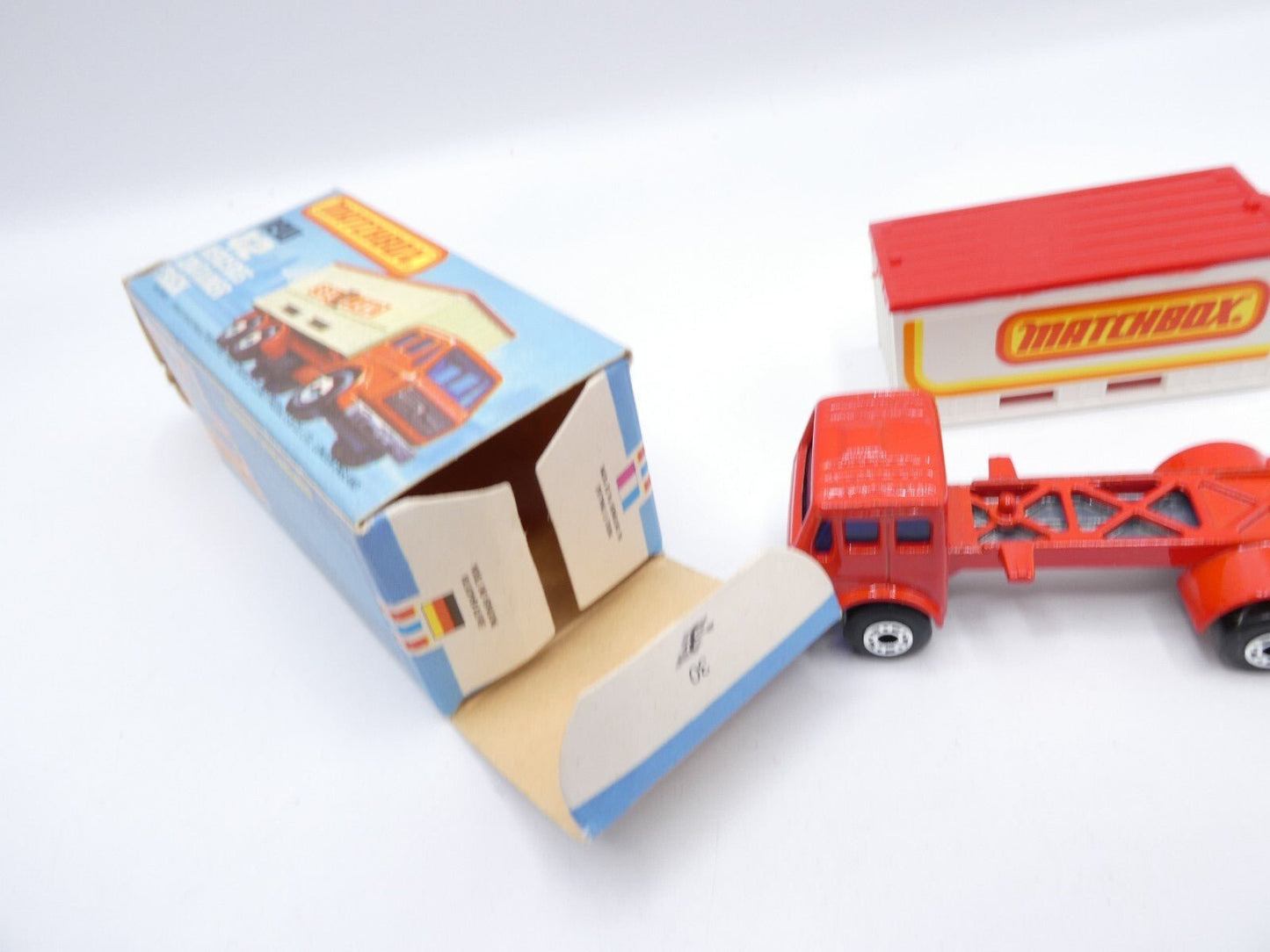 Matchbox Superfast 42 Mercedes Container Truck - Magic Matchbox