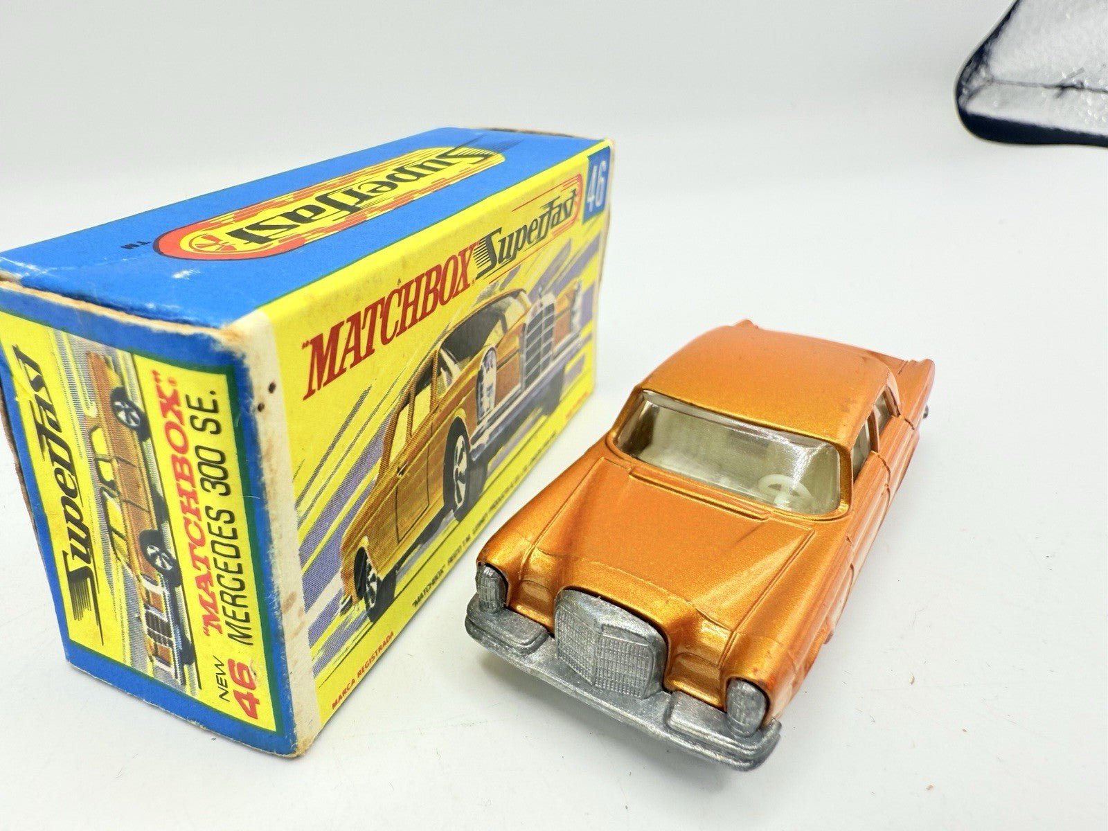 Matchbox Superfast 46 Mercedes 300 SE - Magic Matchbox
