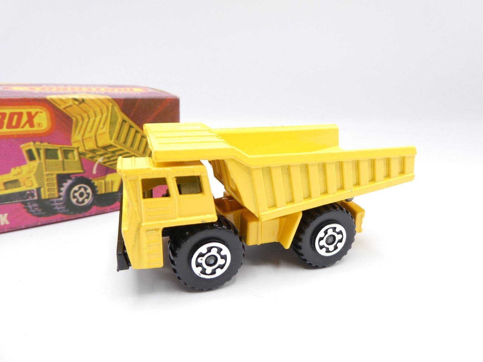 Matchbox Superfast 58 Faun Dump truck - Magic Matchbox