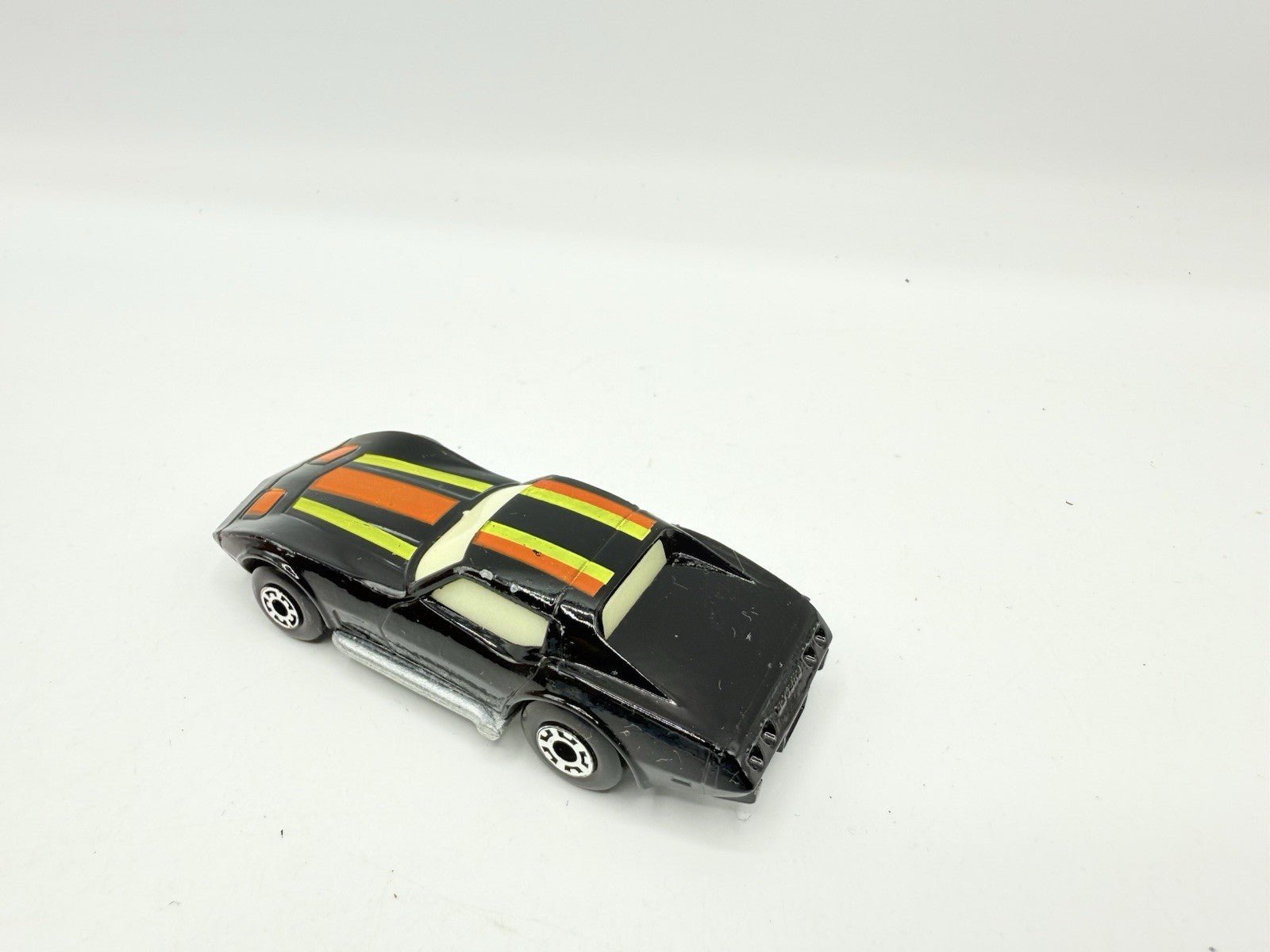 Matchbox Superfast 62 Chevrolet Corvette Opaque Windows & Silver Base VG UB - Magic Matchbox