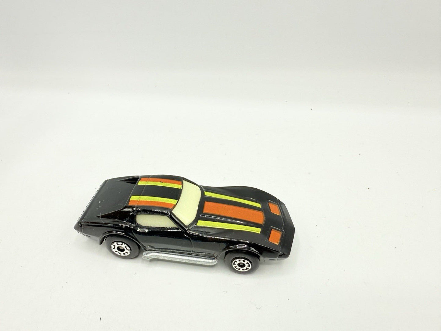 Matchbox Superfast 62 Chevrolet Corvette Opaque Windows & Silver Base VG UB - Magic Matchbox