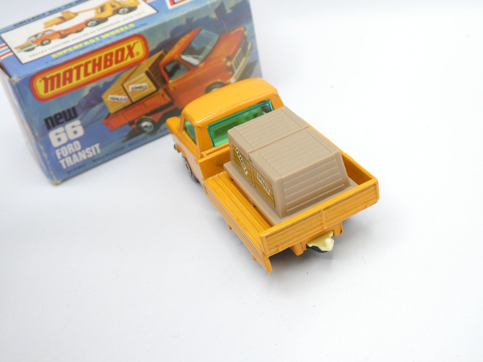 Matchbox Superfast 66 Ford Transit - Magic Matchbox