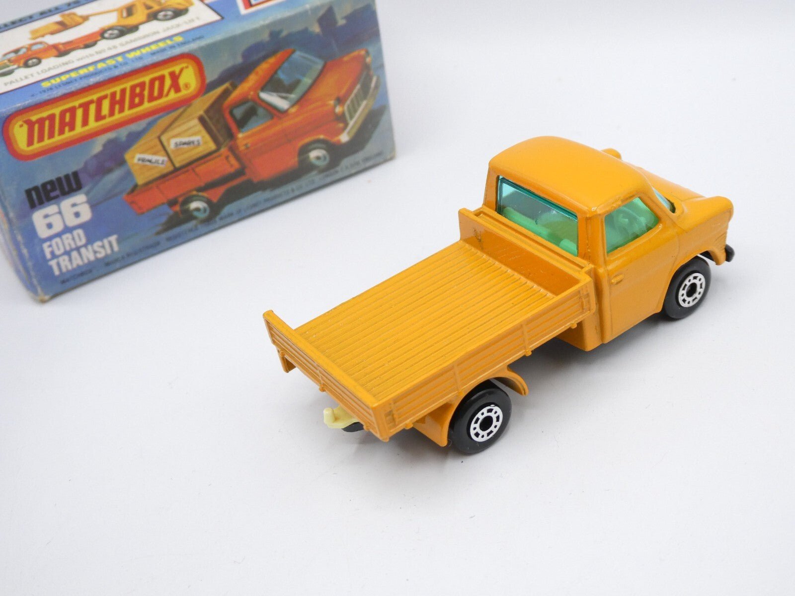 Matchbox Superfast 66 Ford Transit - Magic Matchbox