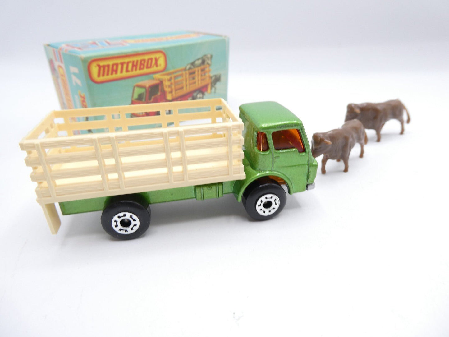 Matchbox Superfast 71 Cattle Truck Pale Green & Brown Cattle - Magic Matchbox