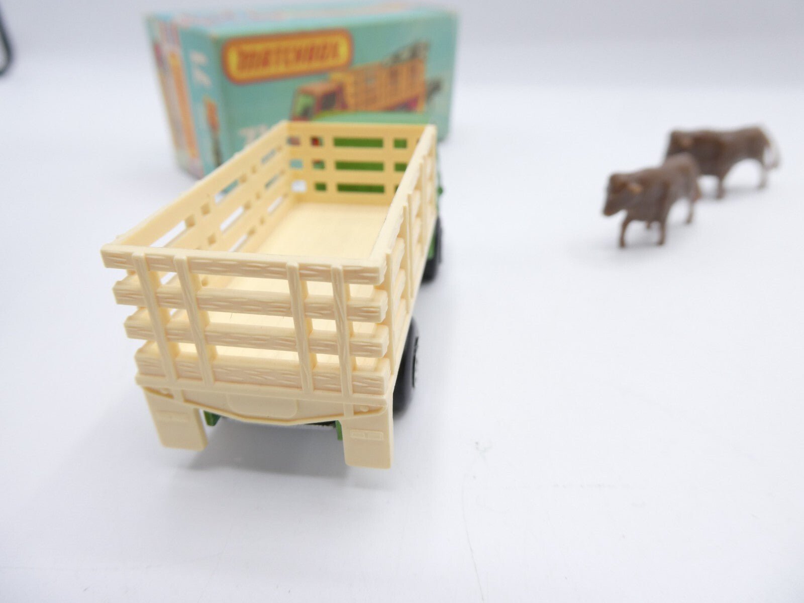 Matchbox Superfast 71 Cattle Truck Pale Green & Brown Cattle - Magic Matchbox